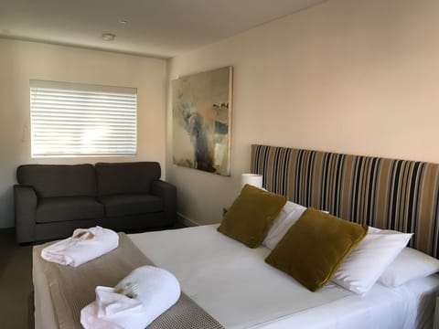 Deluxe Double Standard Room  | Premium bedding, desk, laptop workspace, iron/ironing board