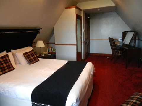 Executive Double Room, 1 Bedroom | Individually decorated, soundproofing, rollaway beds, free WiFi