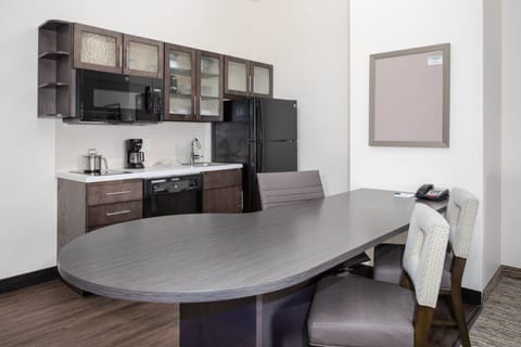 Suite, 1 Bedroom | Room amenity