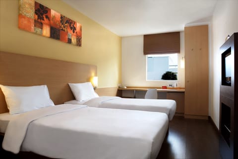 Standard Room, 2 Twin Beds | View from room