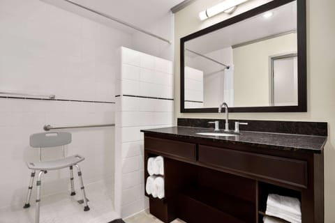 Room, 2 Queen Beds, Accessible, Non Smoking (Mobility) | Accessible bathroom