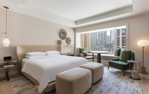 Room, 1 King Bed, City View | Premium bedding, down comforters, pillowtop beds, minibar