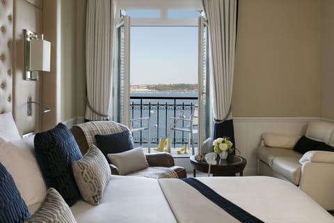 Prestige Room, Sea View | Premium bedding, pillowtop beds, minibar, in-room safe