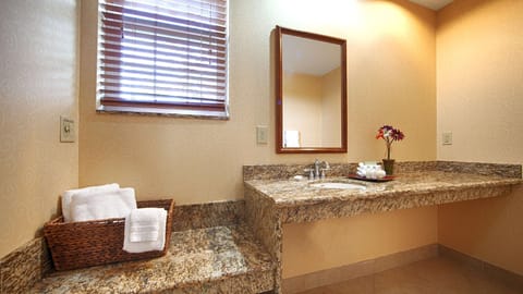 Suite, 1 King Bed, Non Smoking, Jetted Tub | Bathroom | Combined shower/tub, free toiletries, hair dryer, towels