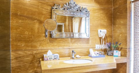 Eagle's Perch | Double Occupancy | Bathroom | Shower, rainfall showerhead, hair dryer, bathrobes