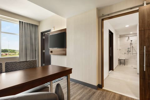 Premium bedding, pillowtop beds, in-room safe, desk