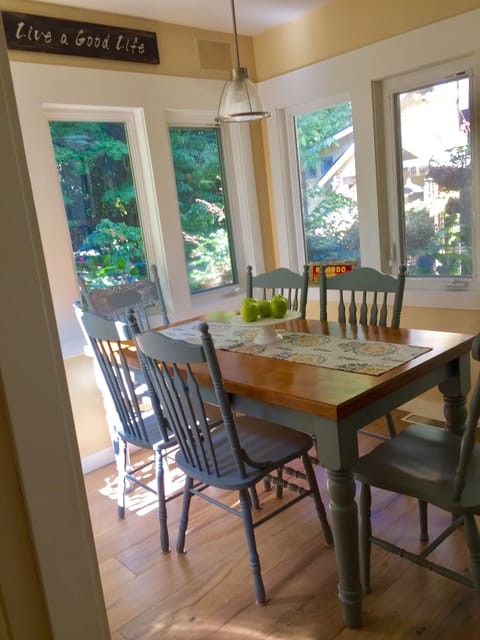 The awesome kitchen nook overlooking the seasonal creek side of the property!