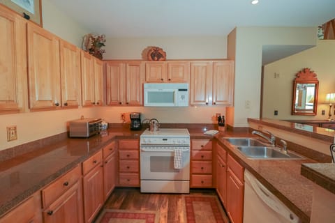 Fully equipped kitchen, with enough to cook holiday dinners.