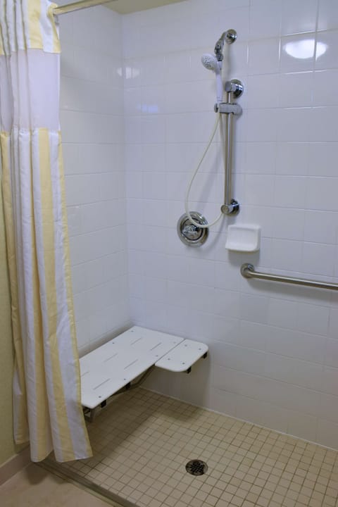 Room, 1 King Bed, Accessible (Mobility & Hearing - Roll-in Shower) | Bathroom | Free toiletries, hair dryer, bathrobes, towels
