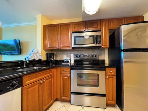 Standard Condo, 2 Bedrooms, Partial Ocean View | Private kitchen | Full-size fridge, microwave, oven, stovetop