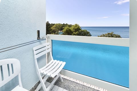 Classic room with balcony, Sea view - Extra bed | Balcony view
