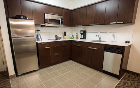 Suite, 1 Bedroom, Kitchenette | Private kitchenette | Fridge, microwave, stovetop, dishwasher