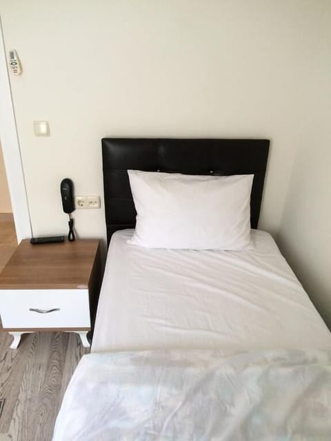 Single Room | Free WiFi, bed sheets