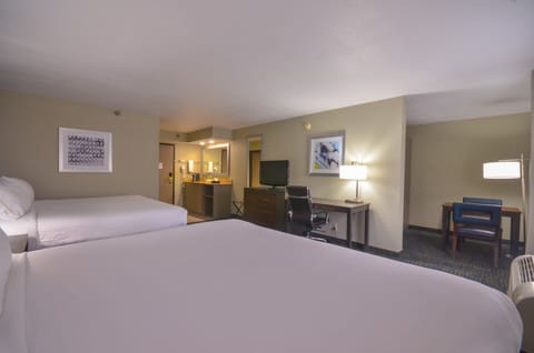 Standard Room, Multiple Beds, Microwave | In-room safe, desk, iron/ironing board, rollaway beds