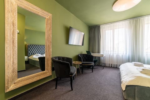 Deluxe Double Room, 1 Bedroom | Hypo-allergenic bedding, individually decorated, individually furnished