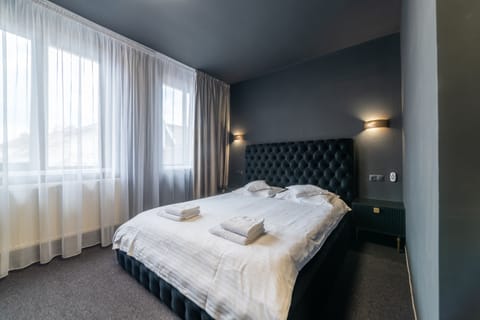 Deluxe Double Room, 1 Bedroom | Hypo-allergenic bedding, individually decorated, individually furnished