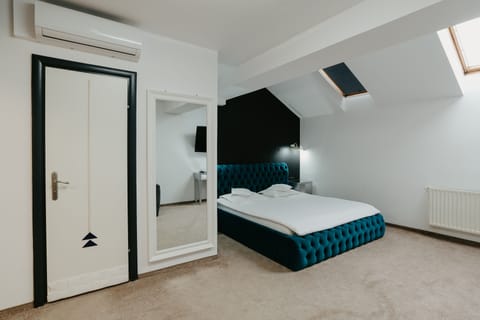 Deluxe Double Room, 1 Bedroom, Non Smoking (Attic room) | Individually decorated, individually furnished, laptop workspace