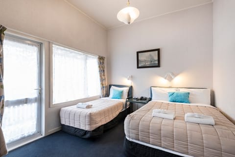 Extra Large Twin Room Budget | Premium bedding, iron/ironing board, free WiFi, bed sheets