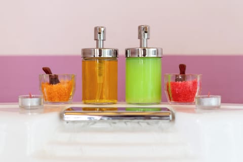 Suite | Premium bedding, down comforters, in-room safe, soundproofing