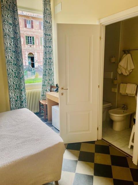 In-room safe, desk, free WiFi, bed sheets