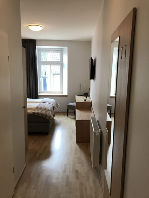 Room | Premium bedding, individually decorated, individually furnished, desk