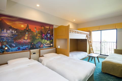 "Discover" Quintet Room (Non Smoking) | In-room safe, blackout drapes, free WiFi, bed sheets