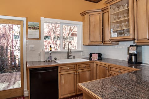 Kitchen with main access door