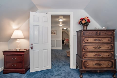 Second level guest bedroom