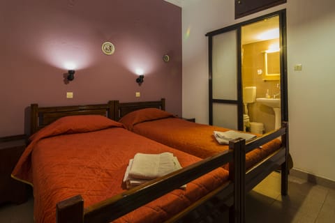 Standard Twin Room | Soundproofing, free WiFi, bed sheets