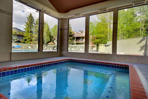 Indoor spa tub