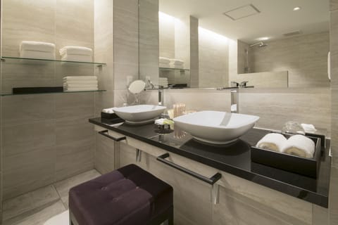 Penthouse (East) | Bathroom | Separate tub and shower, deep soaking tub, rainfall showerhead