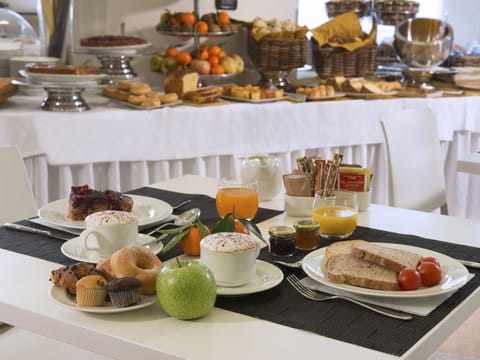 Daily buffet breakfast (EUR 6 per person)