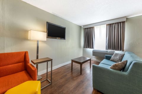 Suite, Multiple Beds, Non Smoking, Kitchen | Premium bedding, down comforters, pillowtop beds, in-room safe