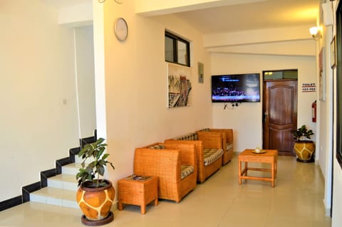 Standard Twin Room | Lobby sitting area