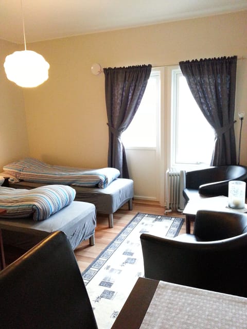 Double or Twin Room | Blackout drapes, soundproofing, iron/ironing board, free WiFi