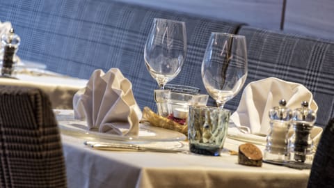 Daily buffet breakfast (EUR 17 per person)