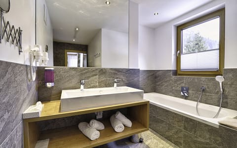 Junior Suite, 1 Double Bed with Sofa bed | Bathroom | Hair dryer, towels