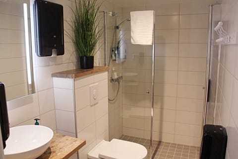 Basic Double Room, Shared Bathroom | Bathroom | Shower, hair dryer, towels