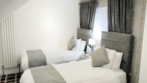 Twin Room | Desk, soundproofing, free WiFi, bed sheets