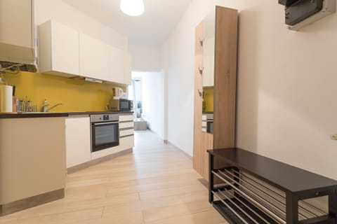 Apartment, 1 Bedroom (TOP 14) | Private kitchenette | Full-size fridge, microwave, oven, stovetop