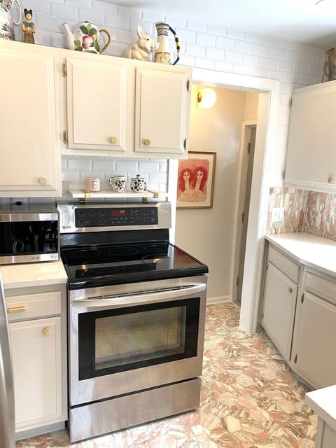 The kitchen has a new Keurig and regular coffee maker and microwave.