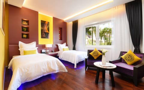 Royal Family Suite with Pool View | Premium bedding, pillowtop beds, minibar, in-room safe