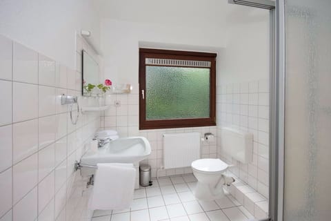 Double or Twin Room | Bathroom | Shower, free toiletries, hair dryer, towels