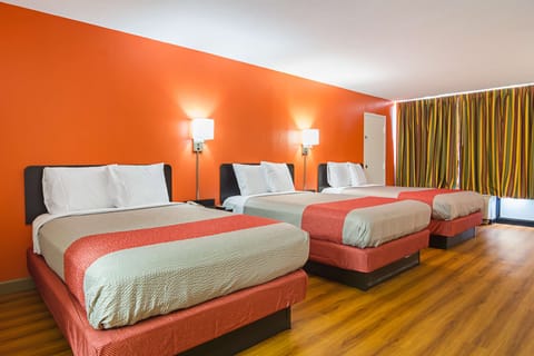 Deluxe Room, Multiple Beds, Non Smoking, Refrigerator & Microwave | Desk, free WiFi, bed sheets, alarm clocks