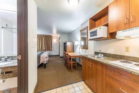 Standard Room, 1 Queen Bed, Accessible | Private kitchen | Full-size fridge, microwave