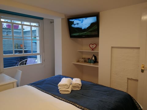 Luxury Double Room, 1 King Bed, Ensuite, Lower Ground Floor | Television