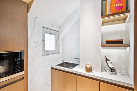 Penthouse (Eiffel View Rooftop) | Private kitchenette | Espresso maker