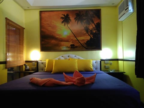 1 bedroom, premium bedding, memory foam beds, in-room safe