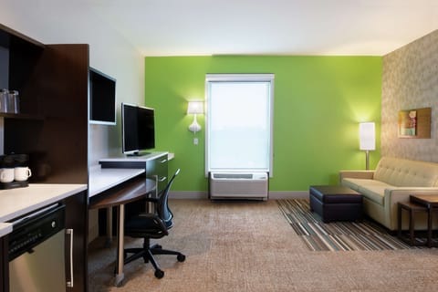 Suite, 1 Bedroom, Non Smoking | Premium bedding, in-room safe, desk, blackout drapes