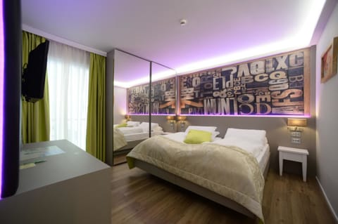 Superior Apartment, 2 Bedrooms | Hypo-allergenic bedding, minibar, in-room safe, desk